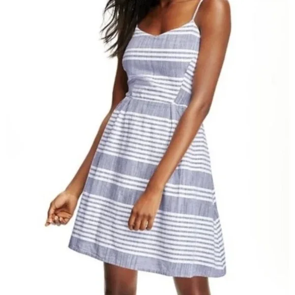 Old Navy Blue and White Striped Sundress Sleeveless Casual Summer Dress M - Picture 1 of 12